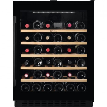 Cave a vin intégrable sous...