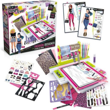 Fashion designer studio -...